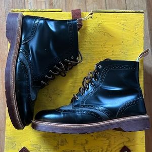 Wing tip doc martens.